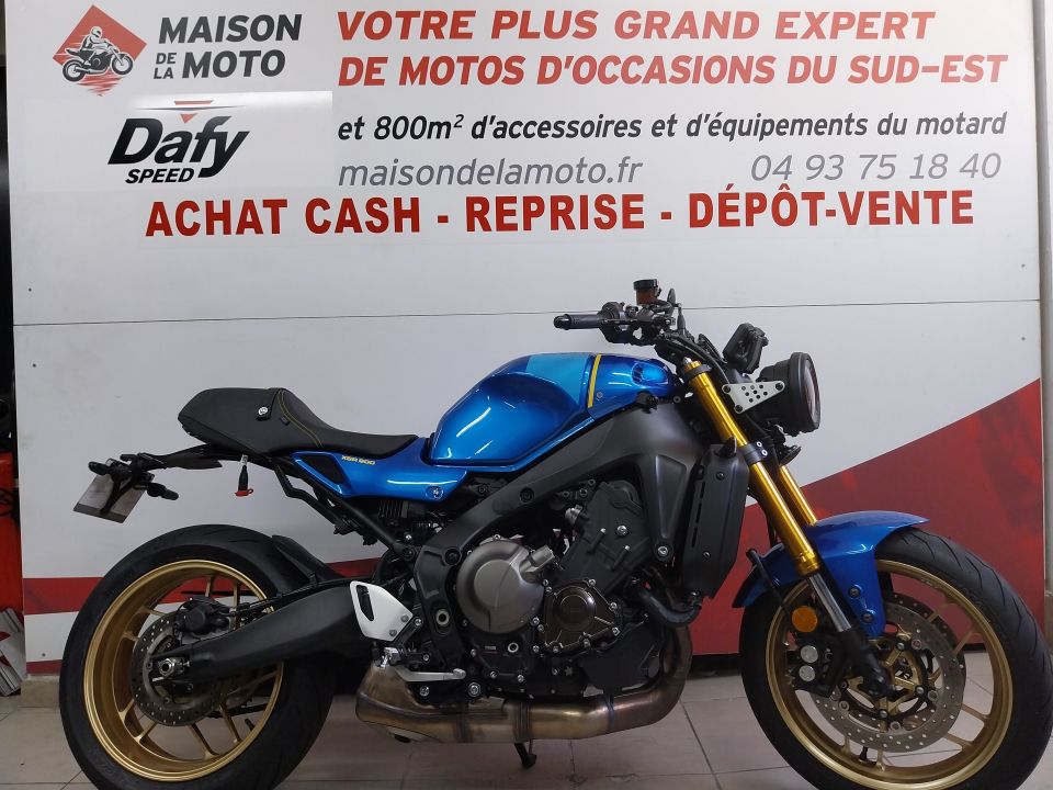 YAMAHA XSR 900 ABS 4