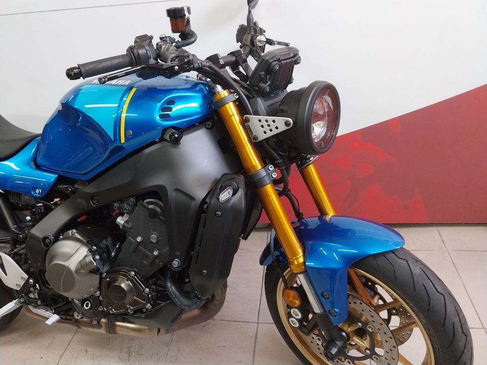YAMAHA XSR 900 ABS 4
