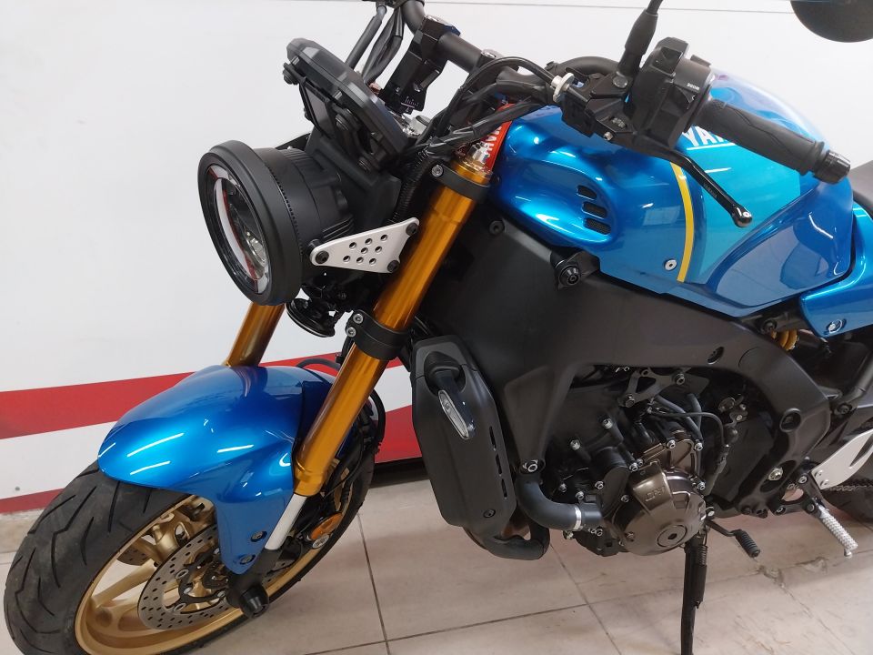 YAMAHA XSR 900 ABS 4