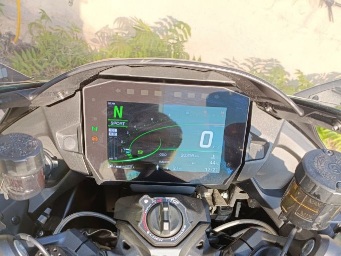 KAWASAKI NINJA H2 SX SE (SUSPENTION ELECTRONIQUE)PACK 4