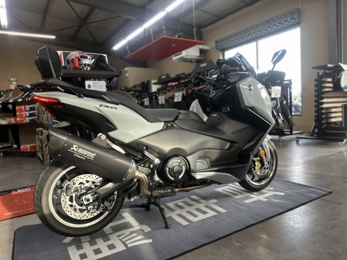 YAMAHA XP T-MAX 560 TECH MAX 4