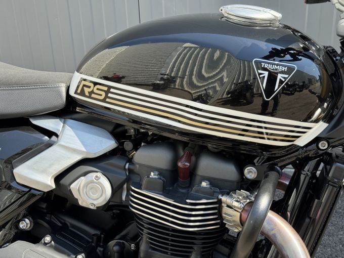 TRIUMPH SPEED TWIN 1200 4