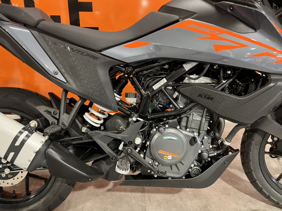 KTM 390 ADVENTURE 4