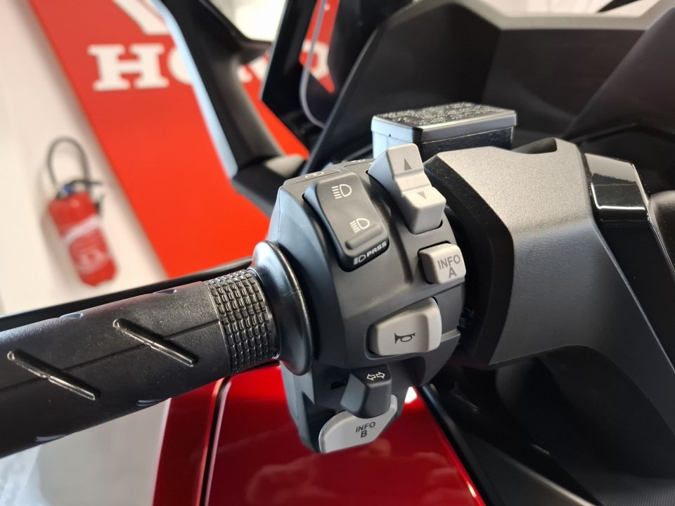 HONDA NSS FORZA 350 4