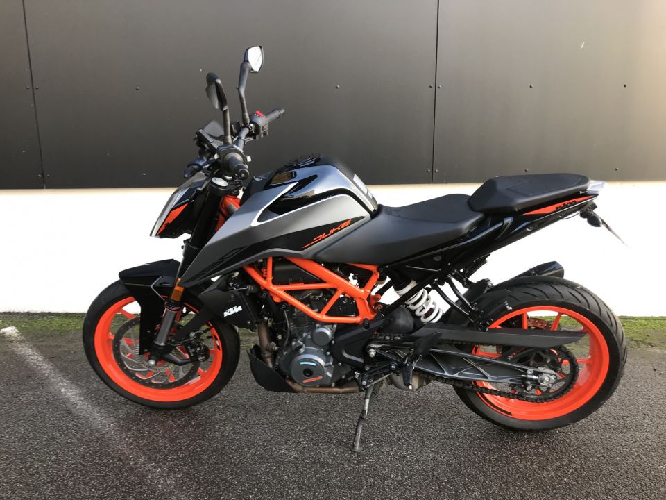 KTM 390 DUKE 4