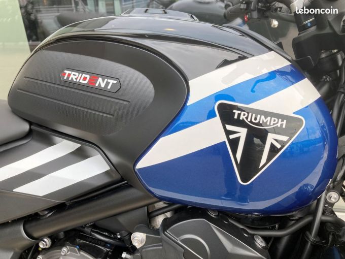 TRIUMPH TRIDENT 660 4