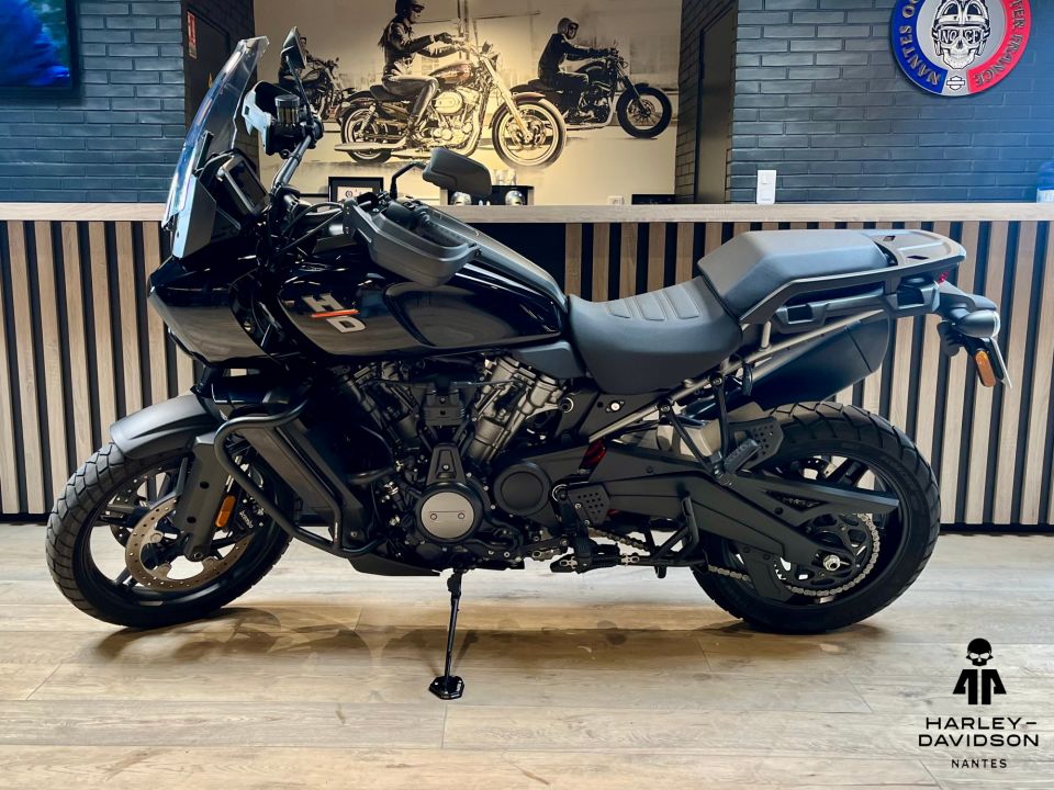 HARLEY-DAVIDSON ADVENTURE PAN AMERICA 1250 4