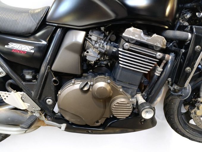 KAWASAKI ZRX 1200 4