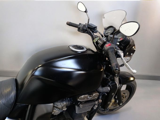 KAWASAKI ZRX 1200 4