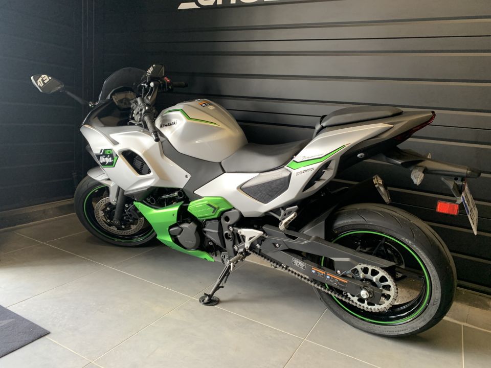 KAWASAKI Ninja 7 Hybrid 4