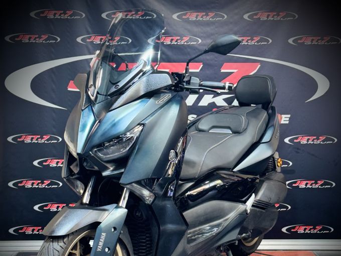 YAMAHA XMAX 300 Tech Max 4