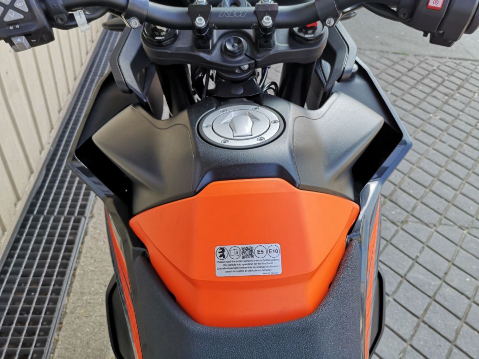 KTM 890 ADVENTURE 4
