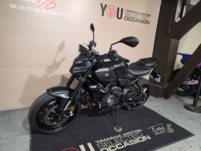 YAMAHA MT-07 Y-AMT 4