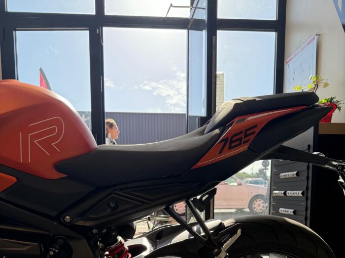 TRIUMPH STREET TRIPLE 765 R 4