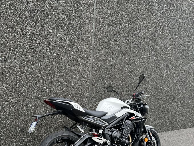 TRIUMPH STREET TRIPLE 765 R 4