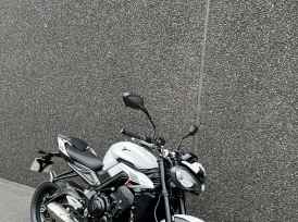 TRIUMPH STREET TRIPLE 765 R - 2025