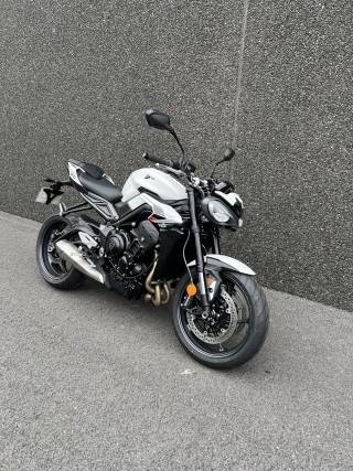 TRIUMPH STREET TRIPLE 765 R - 2025