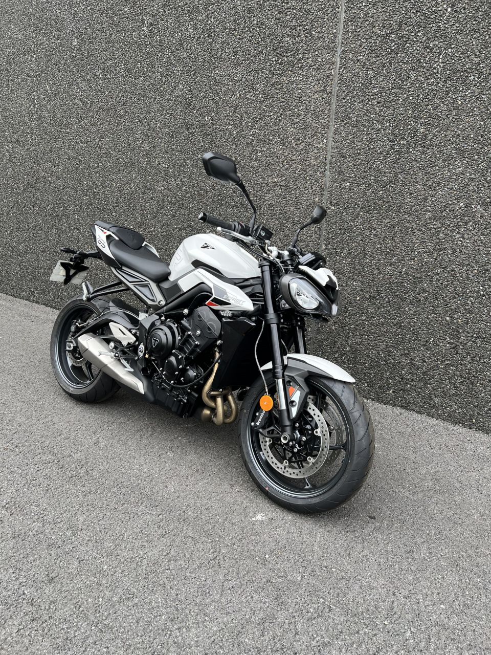 TRIUMPH STREET TRIPLE 765 R 4