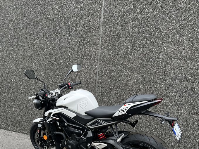 TRIUMPH STREET TRIPLE 765 R 4