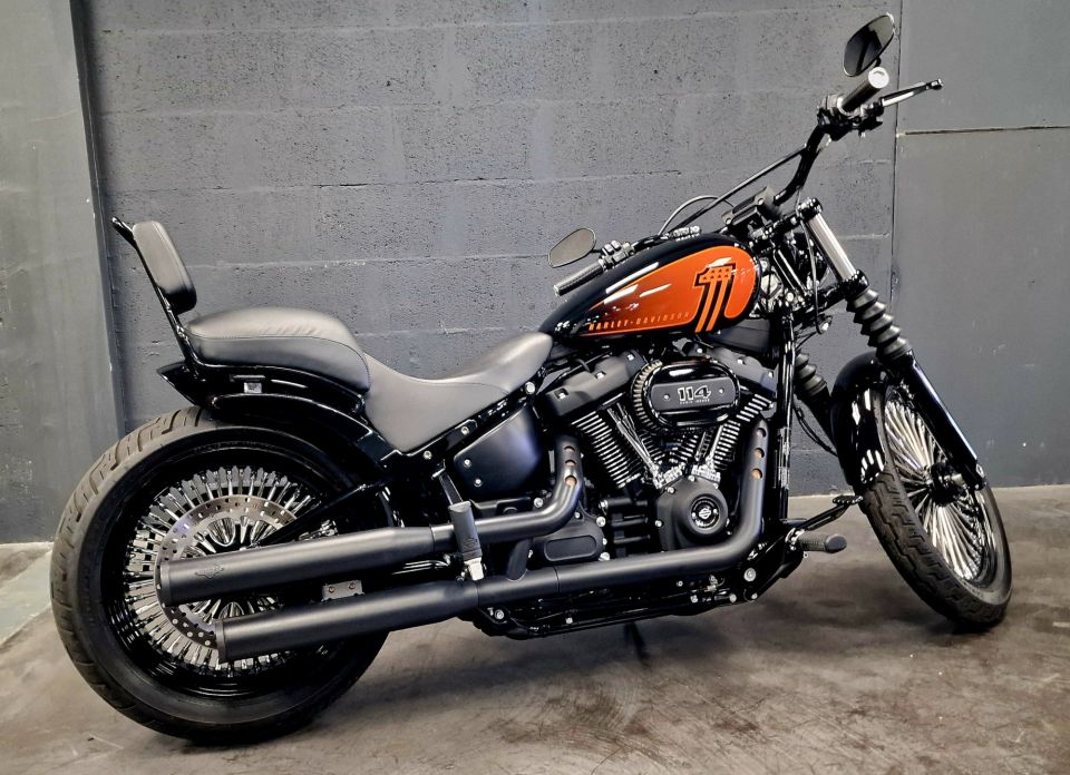 HARLEY-DAVIDSON SOFTAIL STREET BOB 1868 4