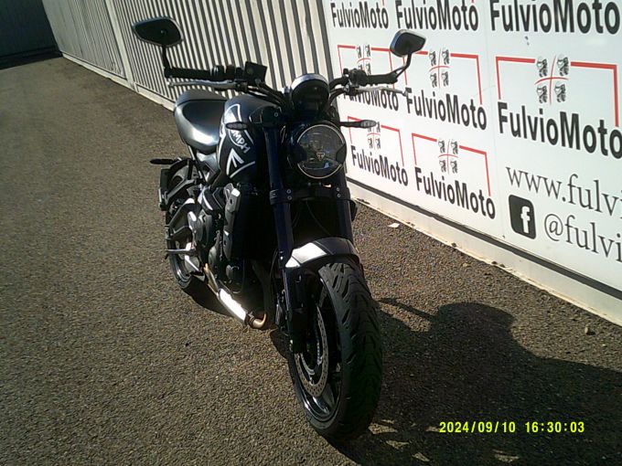 TRIUMPH TRIDENT 660 4
