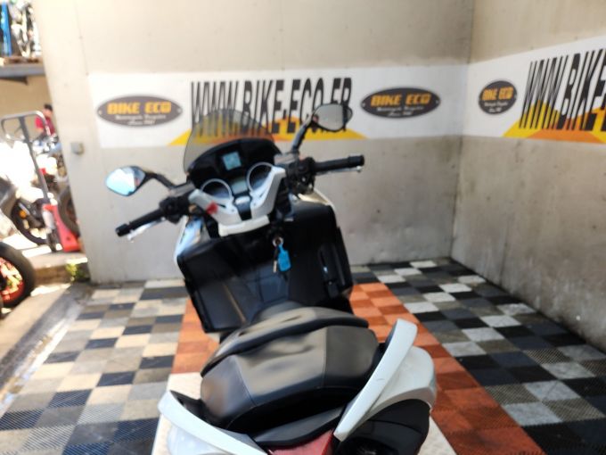 APRILIA SRV 850 IE 4