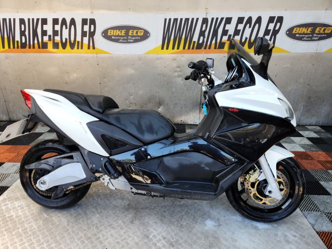 APRILIA SRV 850 IE 4