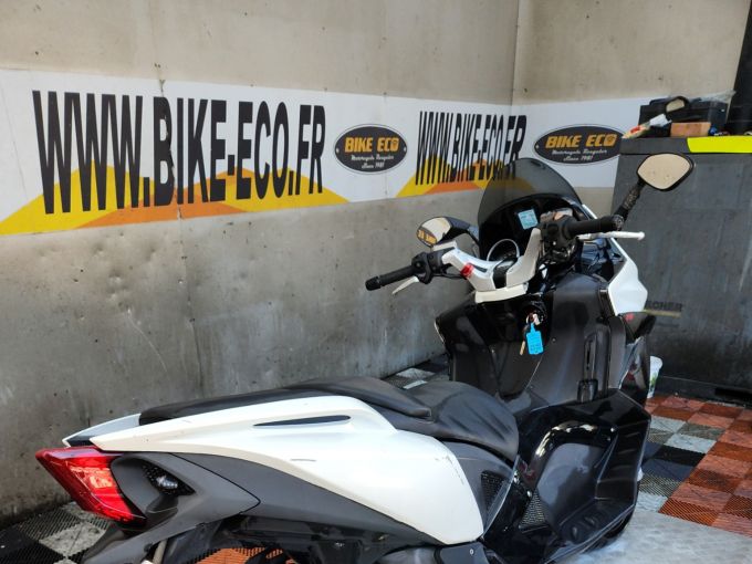 APRILIA SRV 850 IE 4
