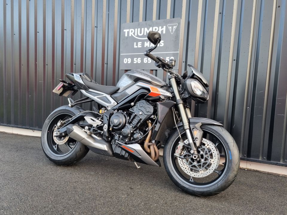 TRIUMPH STREET TRIPLE 765 RS 4
