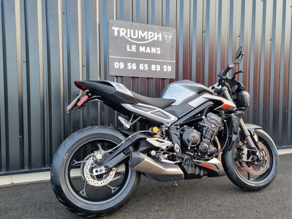 TRIUMPH STREET TRIPLE 765 RS 4