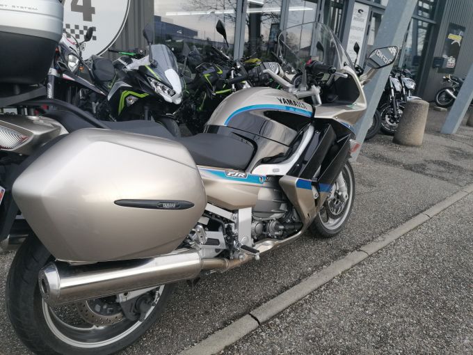 YAMAHA FJR 1300 AS 4