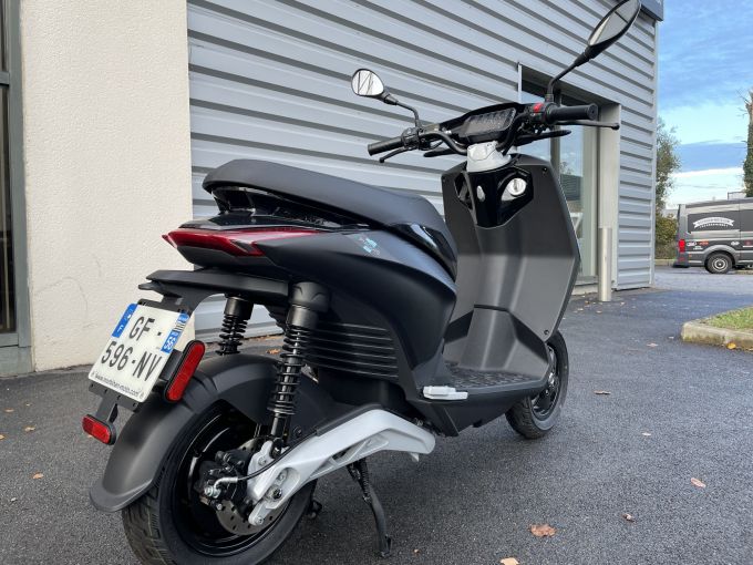 PIAGGIO 1 ACTIVE 4