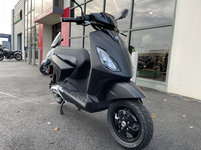 PIAGGIO 1 ACTIVE 4