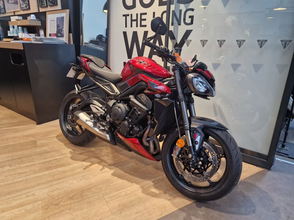 TRIUMPH STREET TRIPLE 765 RS 4
