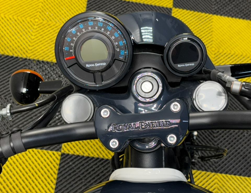 ROYAL ENFIELD SHOTGUN 650 4