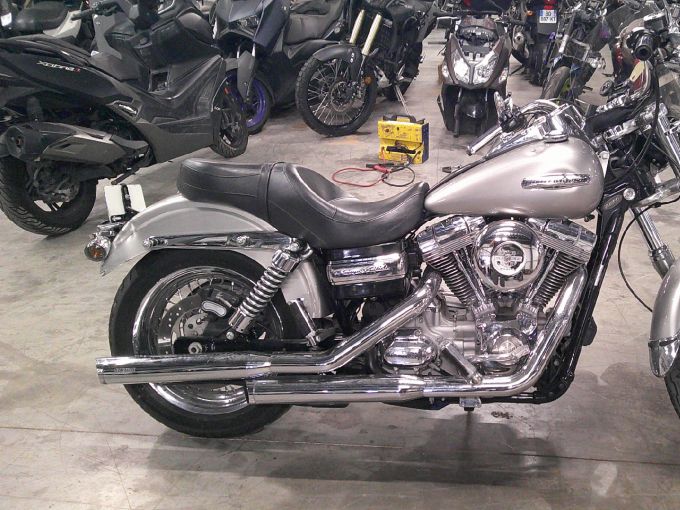 HARLEY-DAVIDSON DYNA SUPER GLIDE 1584 4