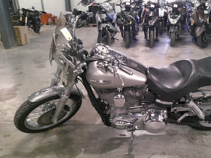 HARLEY-DAVIDSON DYNA SUPER GLIDE 1584 4