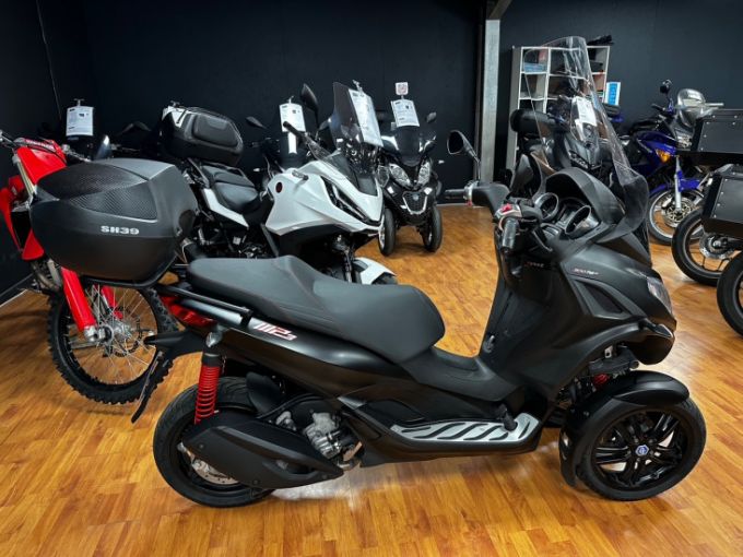 PIAGGIO MP3 300 HPE 4