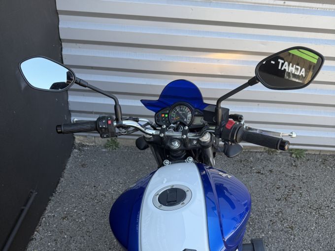 SUZUKI GLADIUS 650 4