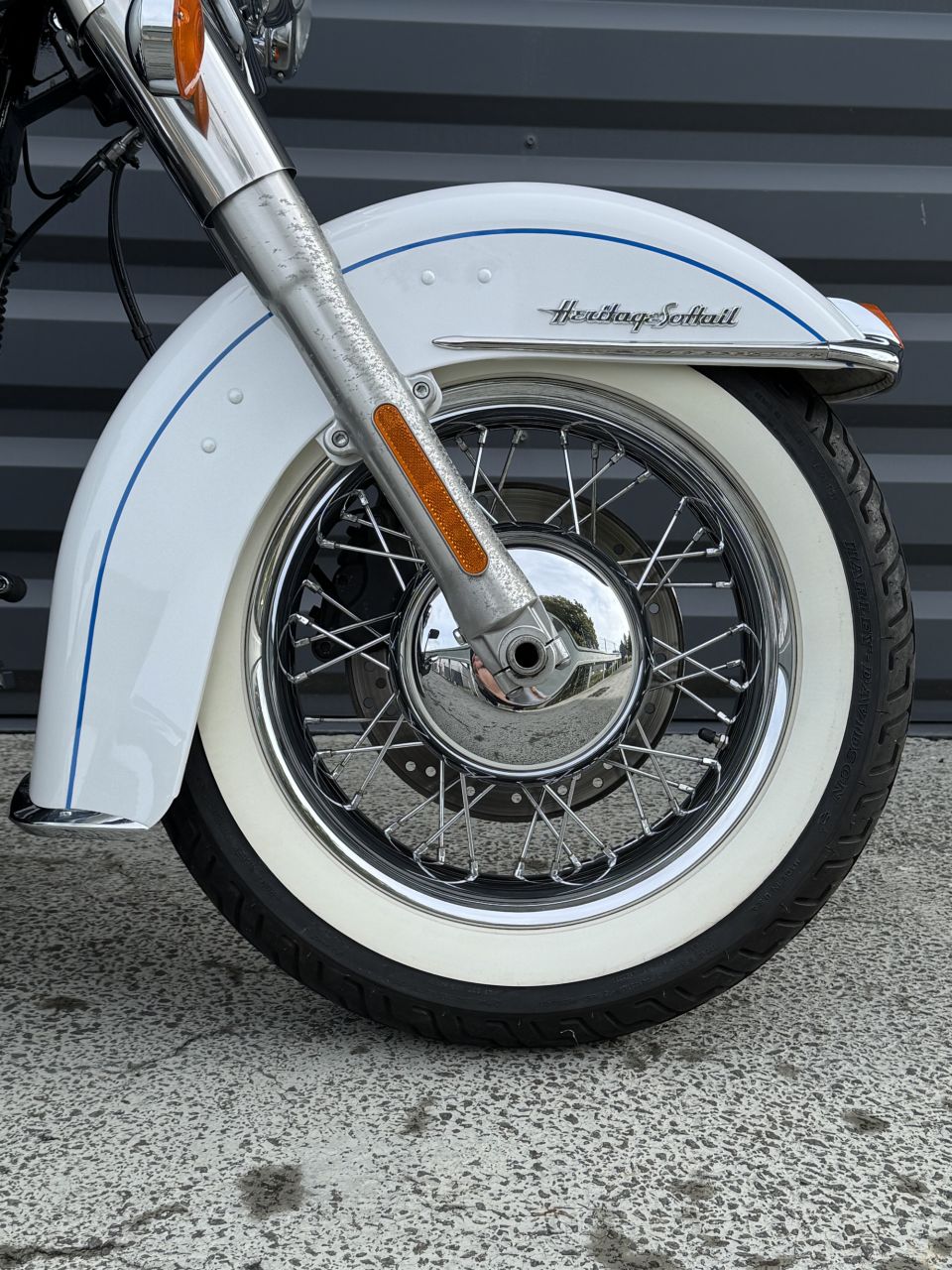 HARLEY-DAVIDSON SOFTAIL HERITAGE 1584 CLASSIC 4