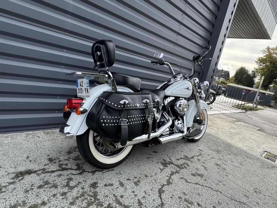 HARLEY-DAVIDSON SOFTAIL HERITAGE 1584 CLASSIC 4