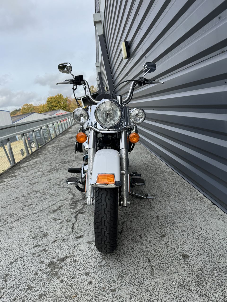 HARLEY-DAVIDSON SOFTAIL HERITAGE 1584 CLASSIC 4