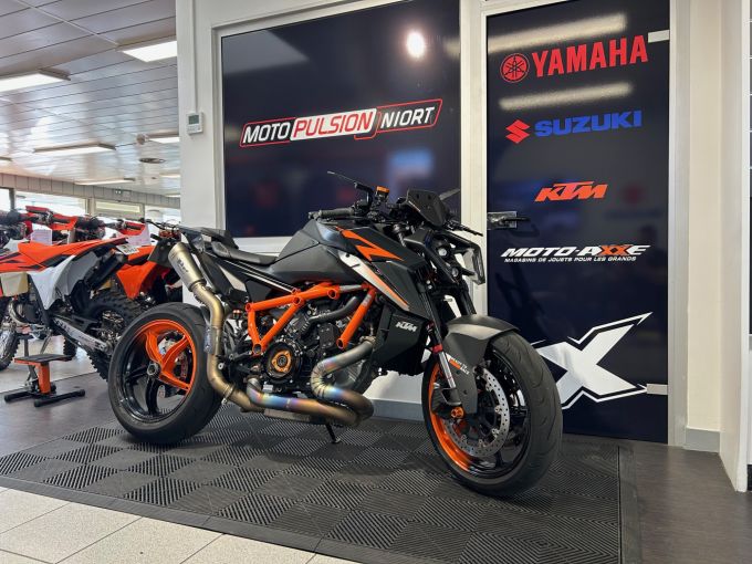 KTM 1390 SUPER DUKE R 4