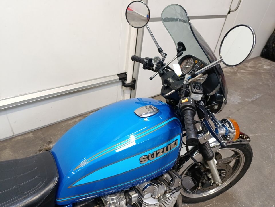 SUZUKI GS 1000 4
