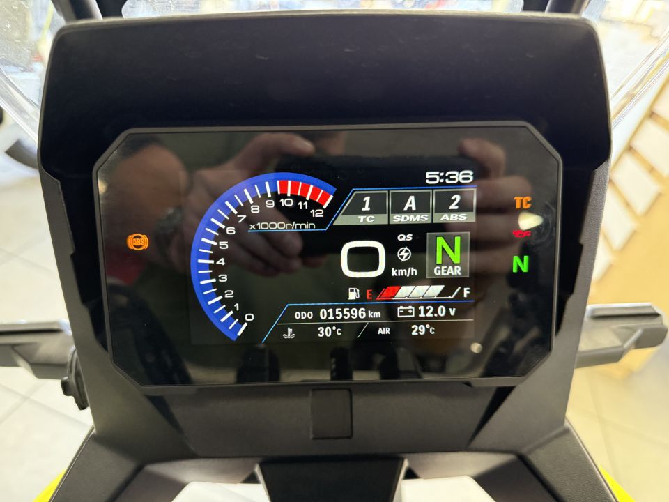 SUZUKI DL V-STROM 800DE 4