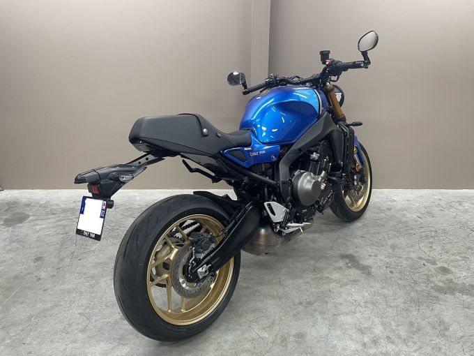 YAMAHA XSR 900 ABS 4