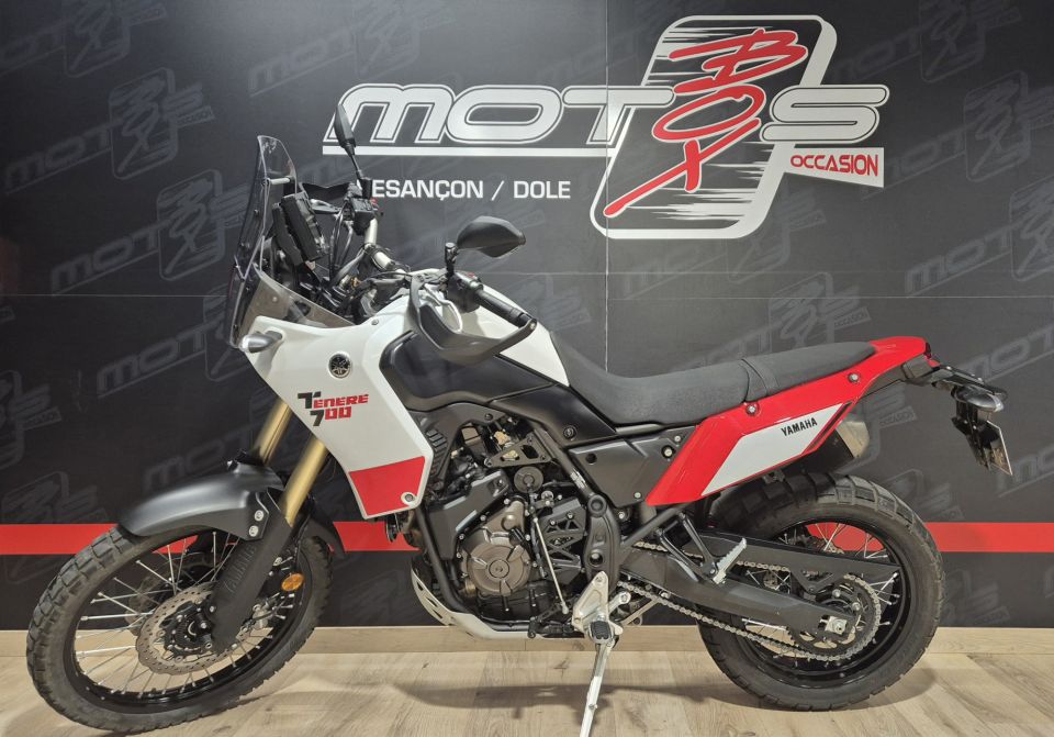 YAMAHA XTZ TENERE 700 4
