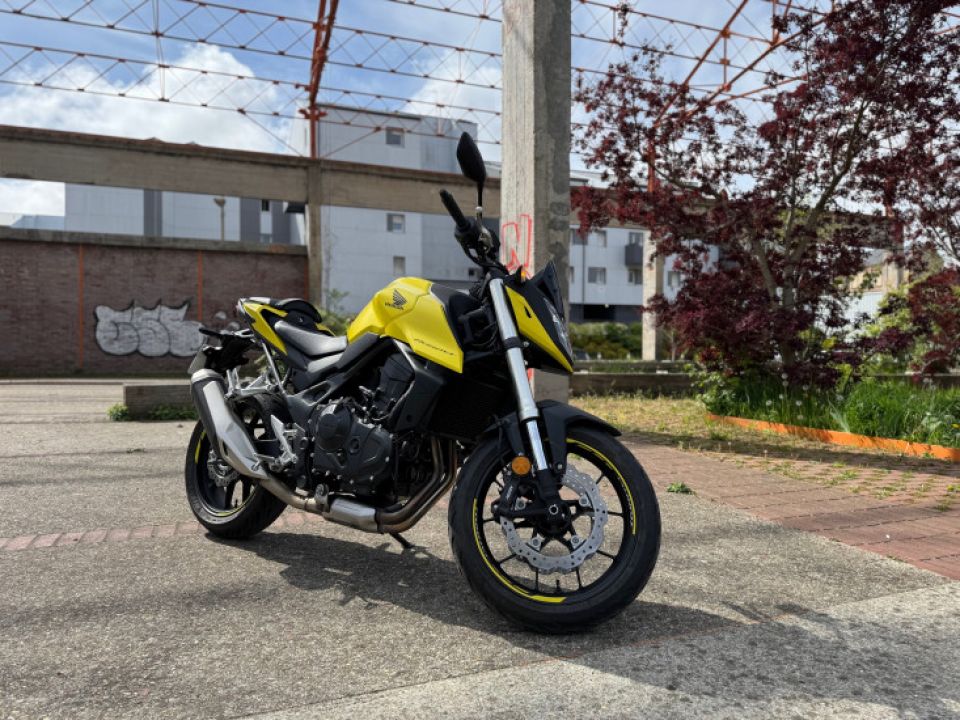 HONDA CB 750 HORNET 4