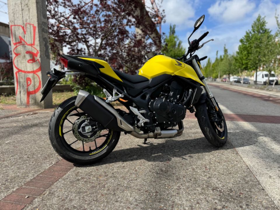 HONDA CB 750 HORNET 4