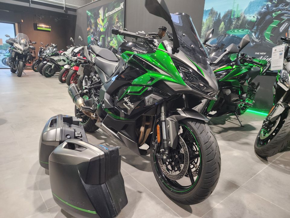 KAWASAKI NINJA 1000 SX TOURER 4